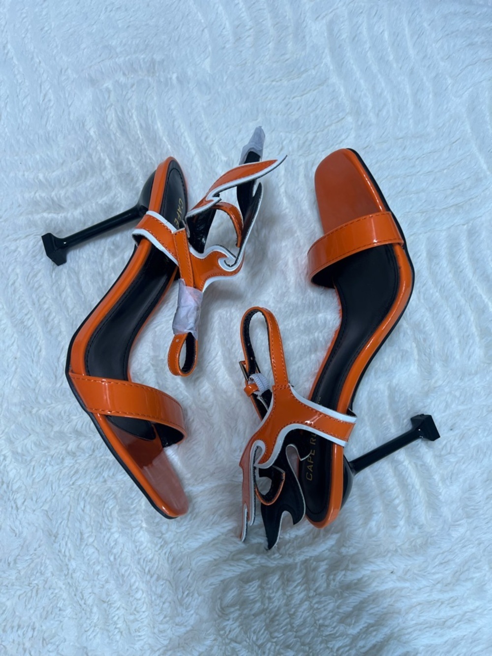 NIB Cape Robbin Inferno Flame Heels Orange Patent Flame Sandals Size 6.5 - Picture 2 of 10